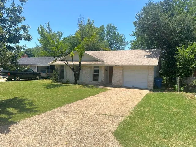 $1,695 | 8510 Woodstone Drive, Austin, TX 78758