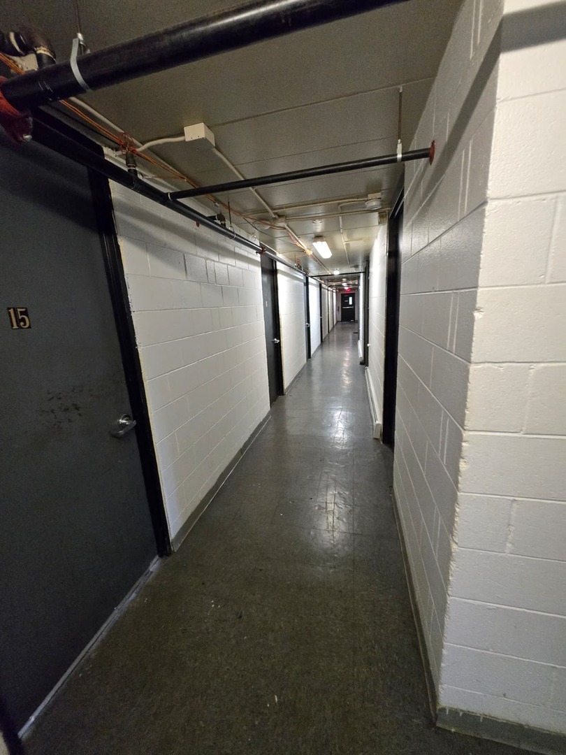 924 Greenbrier Road DeKalb, IL 60115 - Photo 9 of 20 a view of a hallway