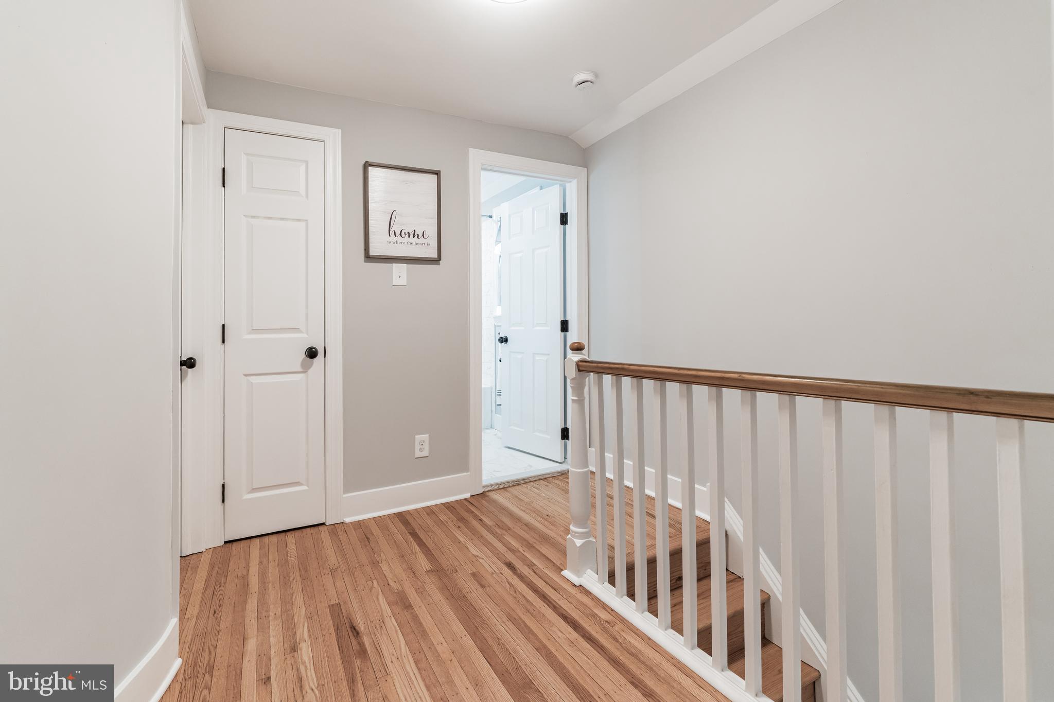 148 School Lane Springfield, PA 19064 - Photo 16 of 33 Upstairs hall