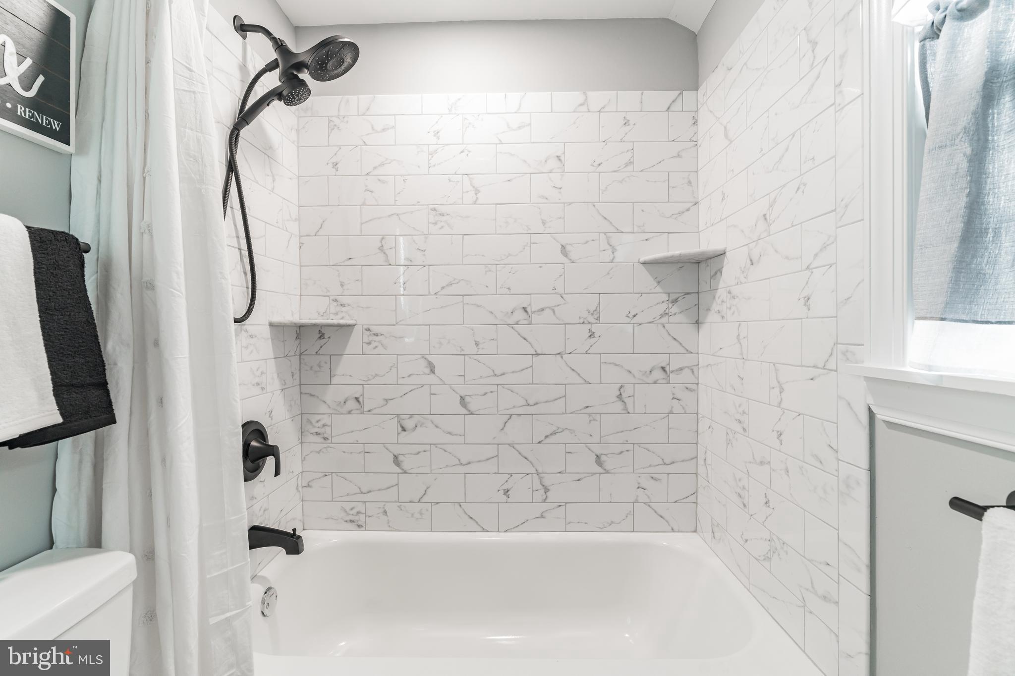148 School Lane Springfield, PA 19064 - Photo 20 of 33 Full hall bath