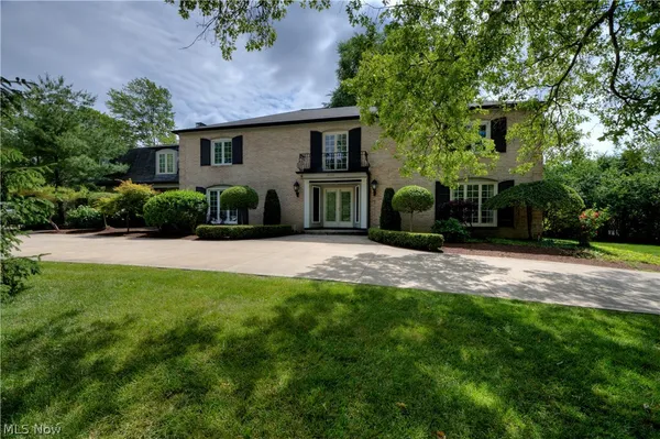 $895,000 | 18220 Parkland Drive, Shaker Heights, OH 44122