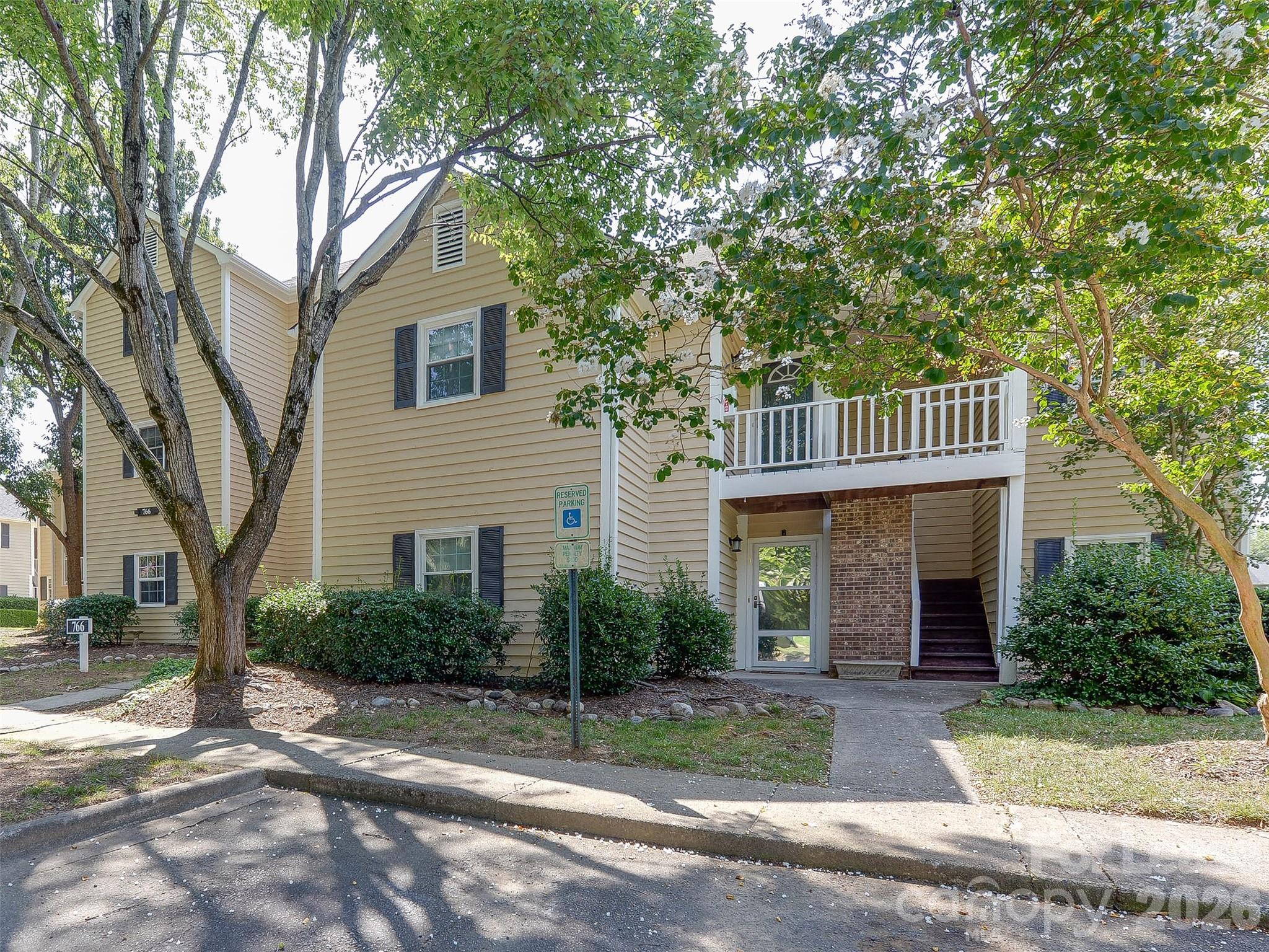 766 Marsh Road, Unit 7 Charlotte, NC 28209 - Photo 2 of 36 Gallery Image 2