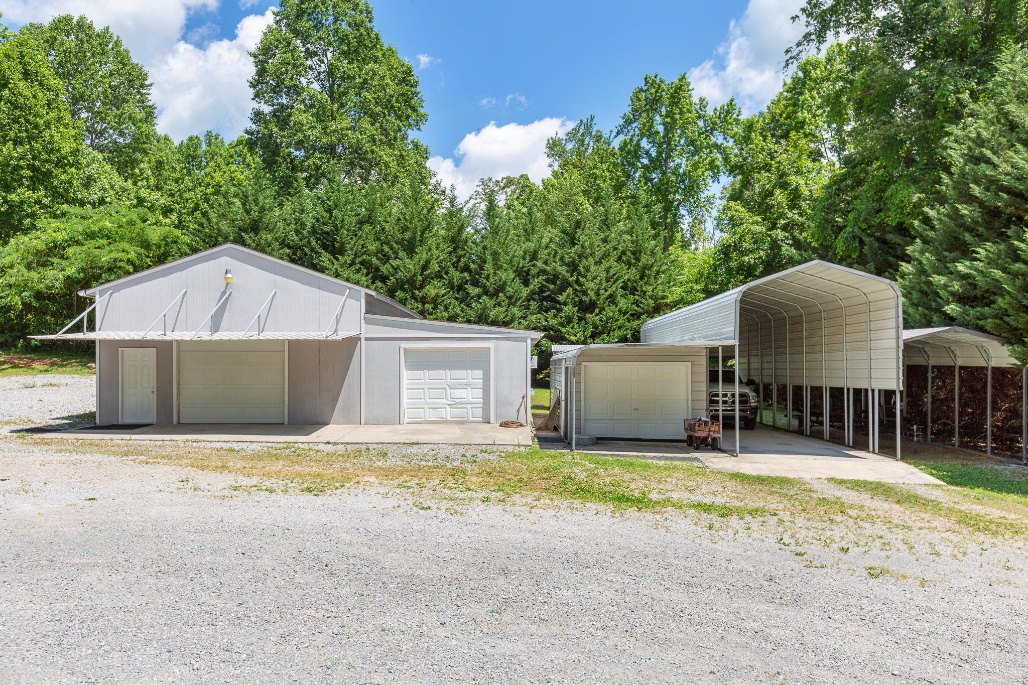 741 Mission Ridge Road Rossville, GA 30741 - Photo 34 of 49 Welcome to 741 Mission Ridge Road!