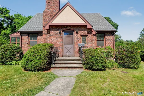$749,900 | 312 Bennett Street, Fairfield, CT 06825