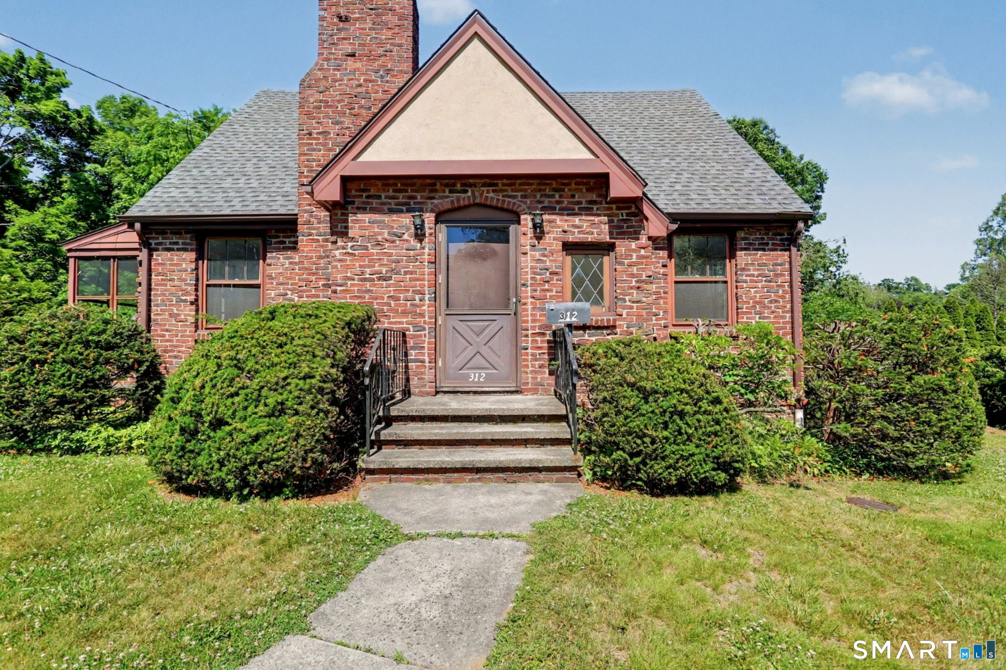 312 Bennett Street Fairfield, CT 06825 - Photo 1 of 40