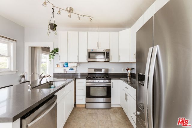 $995,000 | 426 North Avenue 64, Los Angeles, CA 90042