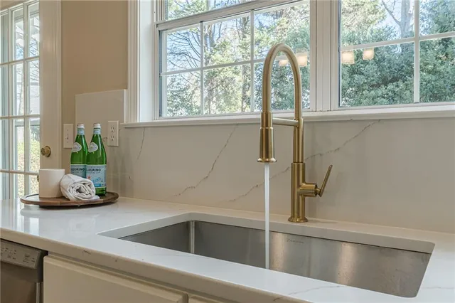 $689,000 | 120 Lyndhurst Court, Roswell, GA 30075