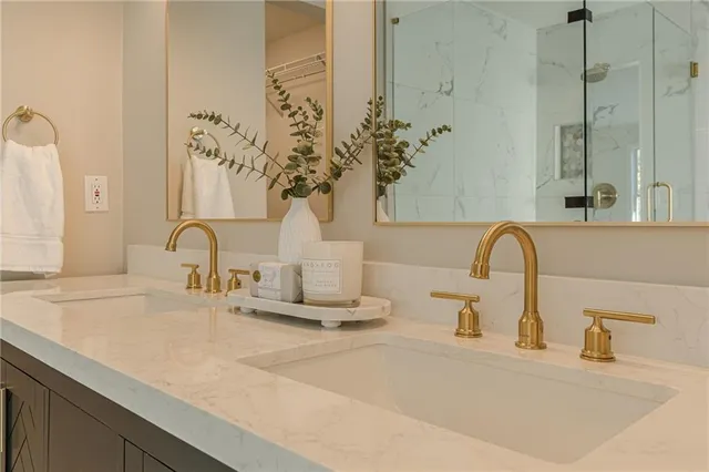 $689,000 | 120 Lyndhurst Court, Roswell, GA 30075