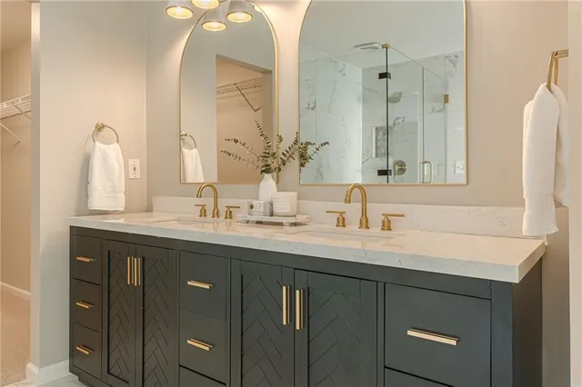 $689,000 | 120 Lyndhurst Court, Roswell, GA 30075