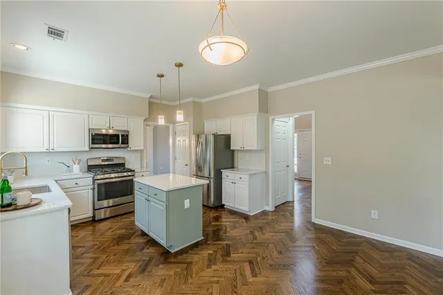 $689,000 | 120 Lyndhurst Court, Roswell, GA 30075