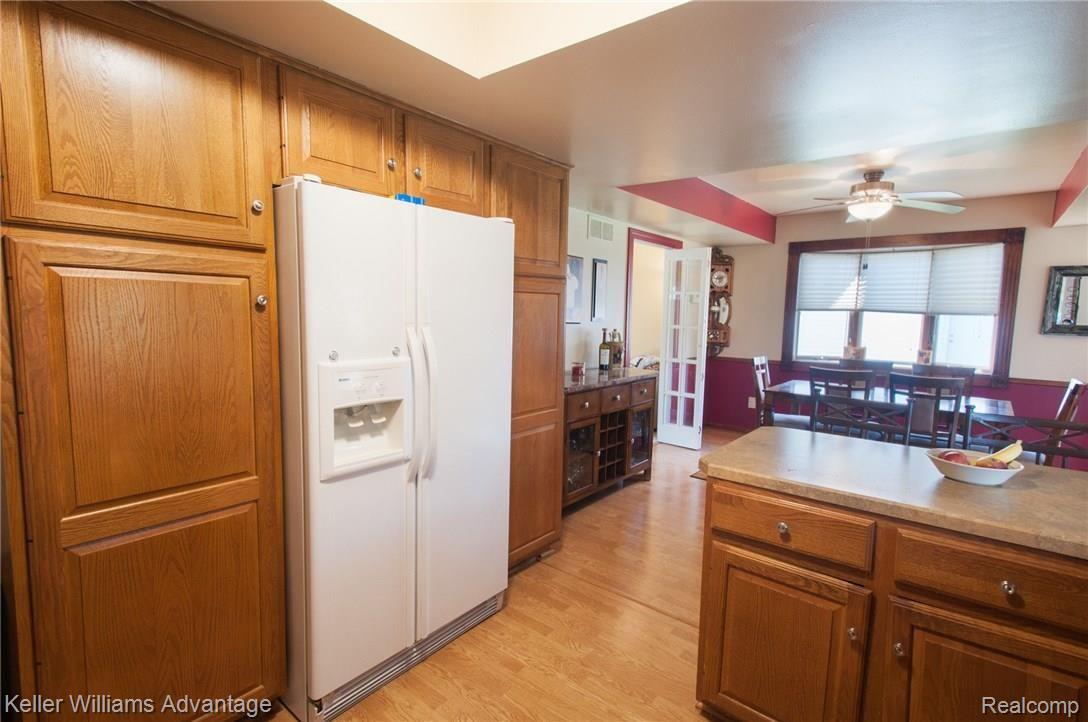 14466 Riverside Drive Livonia, MI 48154 - Photo 16 of 44 Riverside_14466_Kitchen_03.jpg