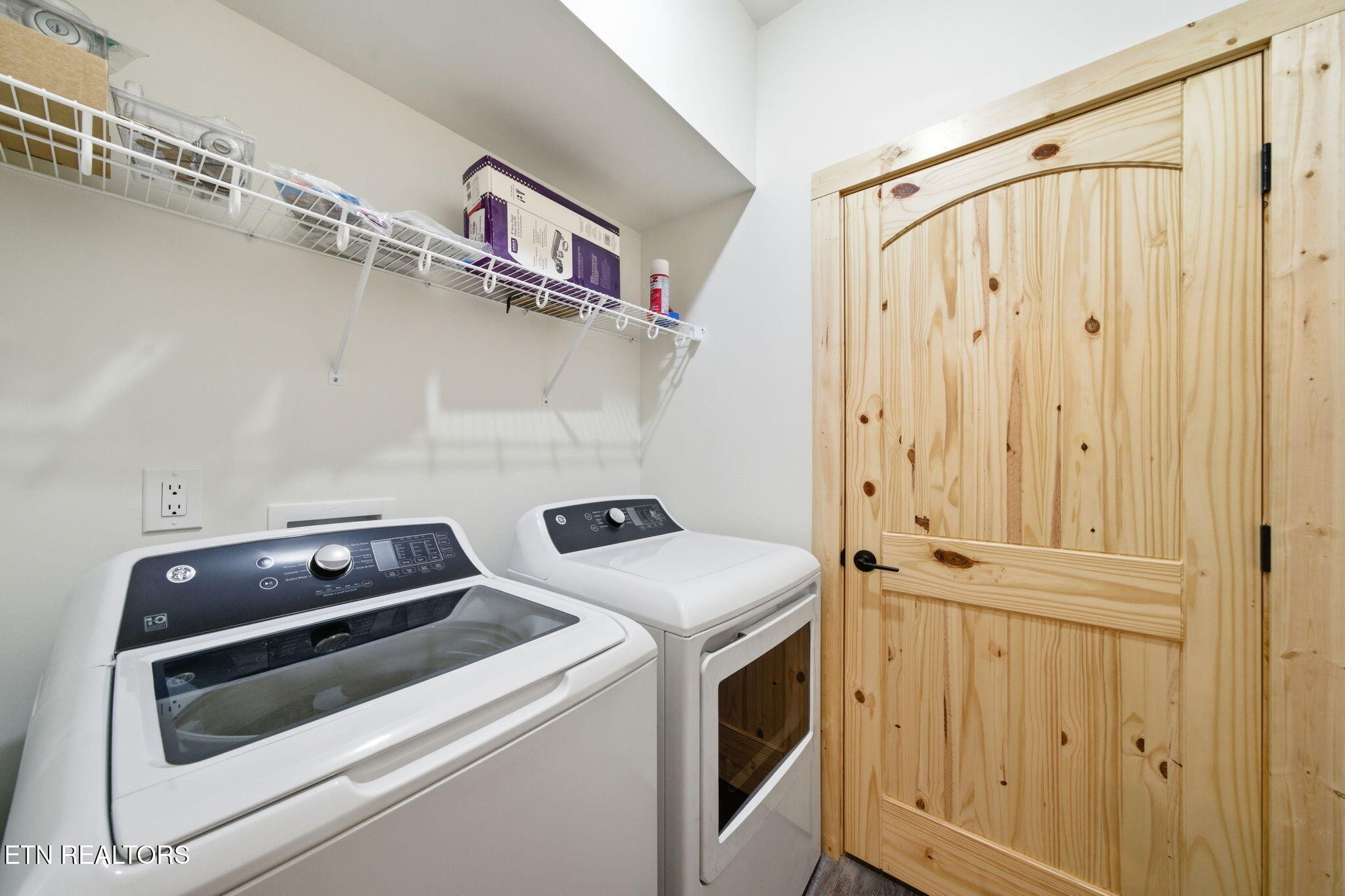 650 Ridge Top Loop Gatlinburg, TN 37738 - Photo 13 of 38 a utility room with dryer and washer