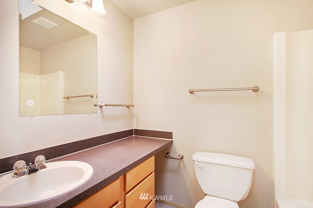 26424 Barrett Road Northeast Kingston, WA 98346 - Photo 14 of 19 Gallery Image 14
