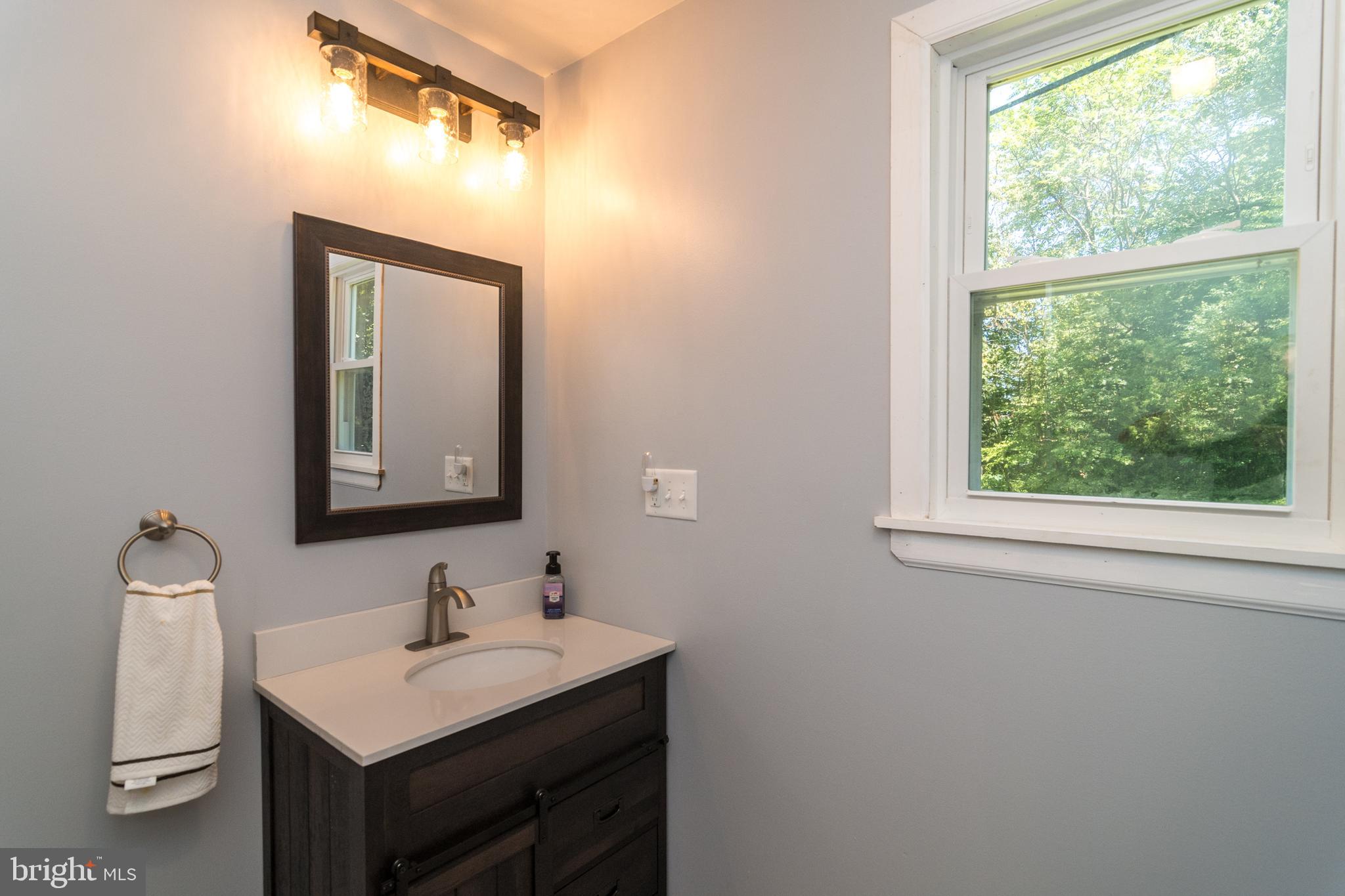 1495 Cocalico Road Birdsboro, PA 19508 - Photo 13 of 40 Bath