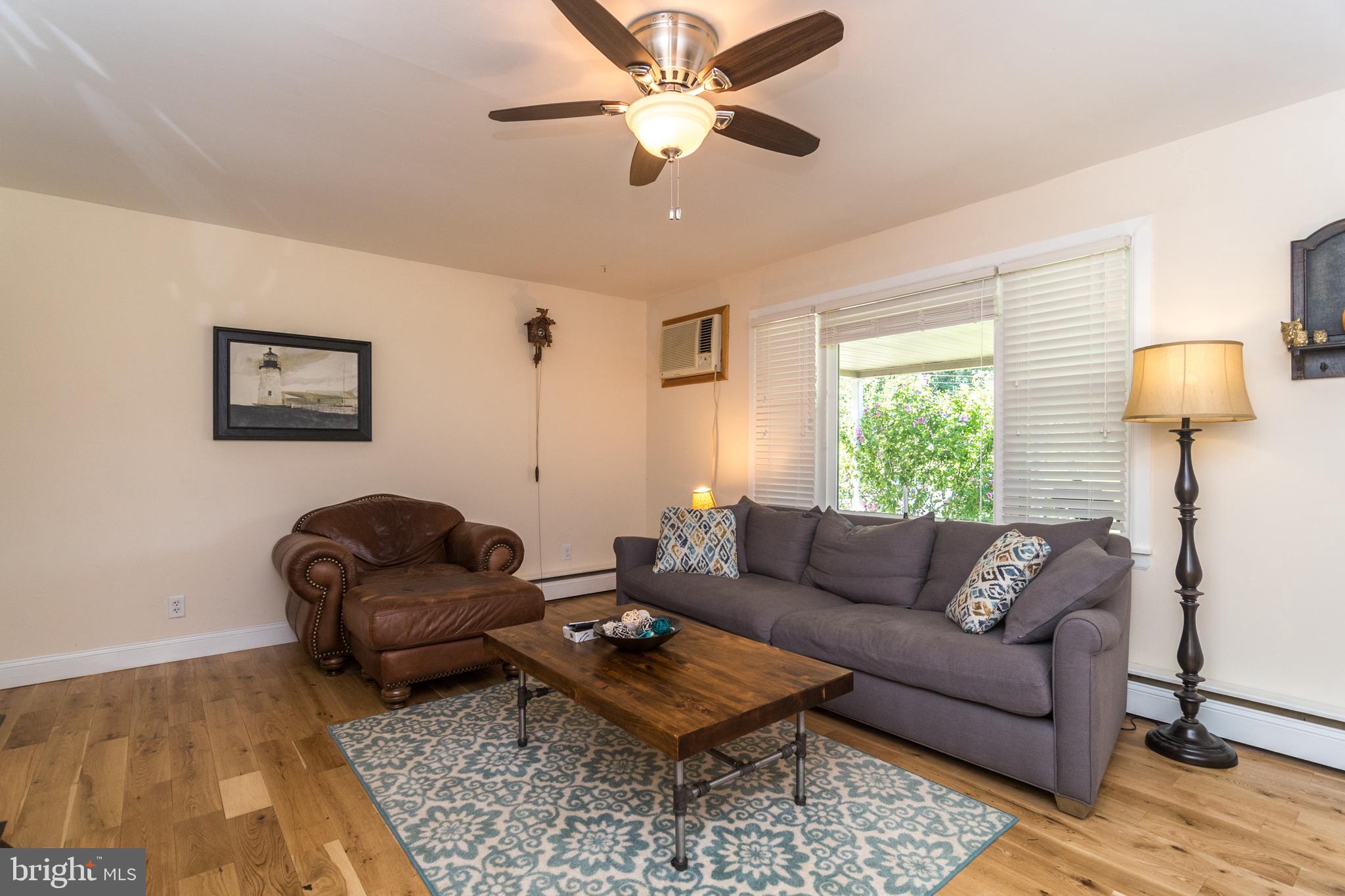 1495 Cocalico Road Birdsboro, PA 19508 - Photo 6 of 40 Living Room