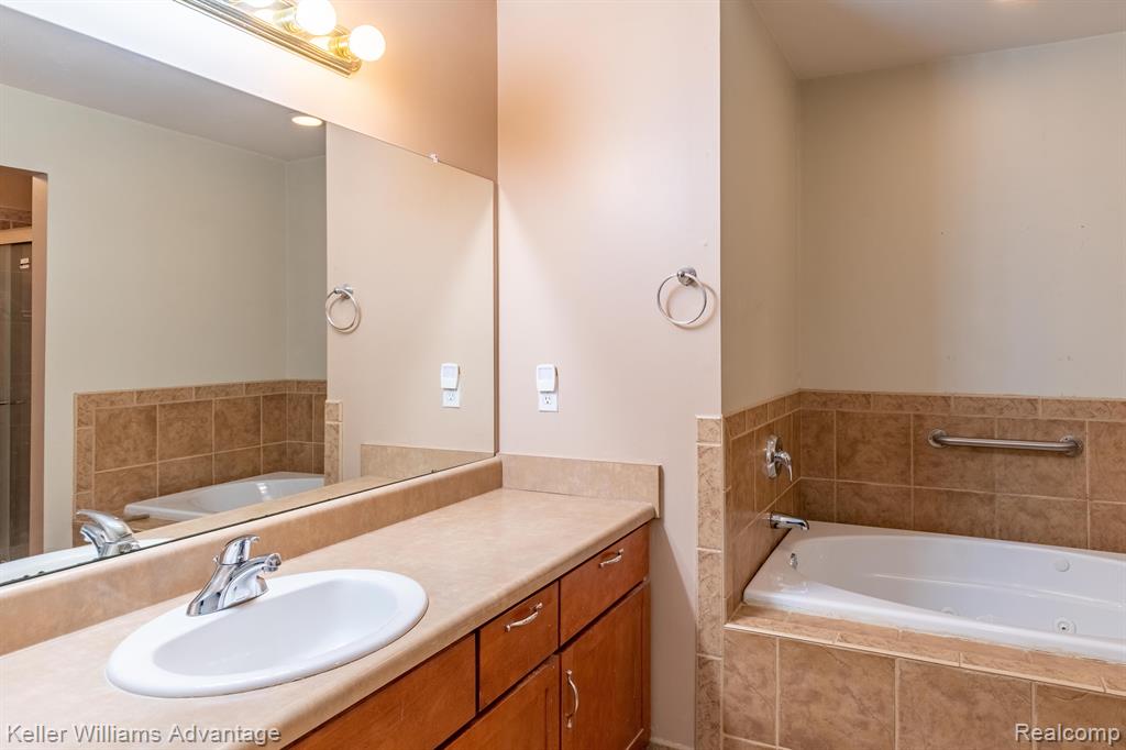 22500 Timber Ridge Court Woodhaven, MI 48183 - Photo 13 of 29
