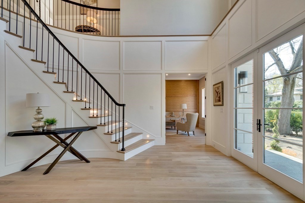 1957 Beacon Street Newton, MA 02468 - Photo 5 of 42 Gallery Image 5
