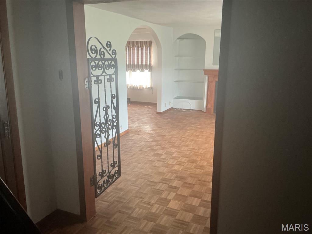 211 Edgar Street Gillespie, IL 62033 - Photo 3 of 10