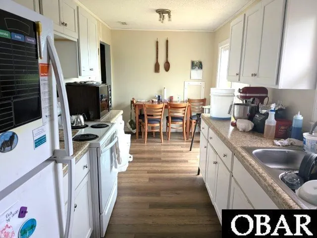 $740,000 | 11 Trent Road, Unit 4 & 1, Ocracoke, NC 27960