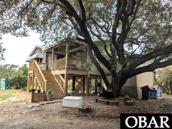 $740,000 | 11 Trent Road, Unit 4 & 1, Ocracoke, NC 27960