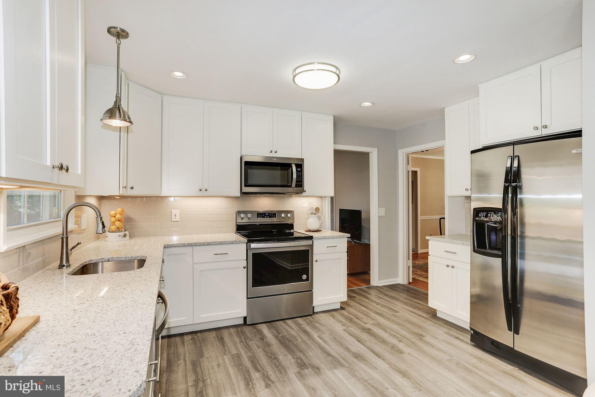 13838 Turnmore Road Silver Spring, MD 20906 - Photo 7 of 22 Kitchen