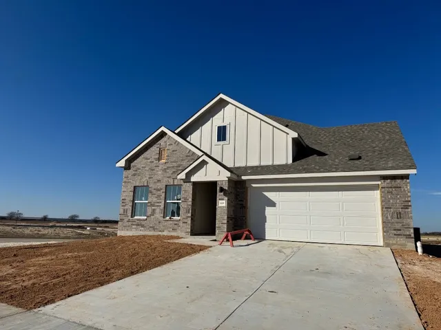$384,990 | 120 Lonely Lobo Drive, Jarrell, TX 76537