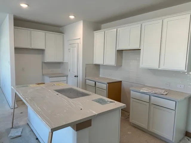 $384,990 | 120 Lonely Lobo Drive, Jarrell, TX 76537