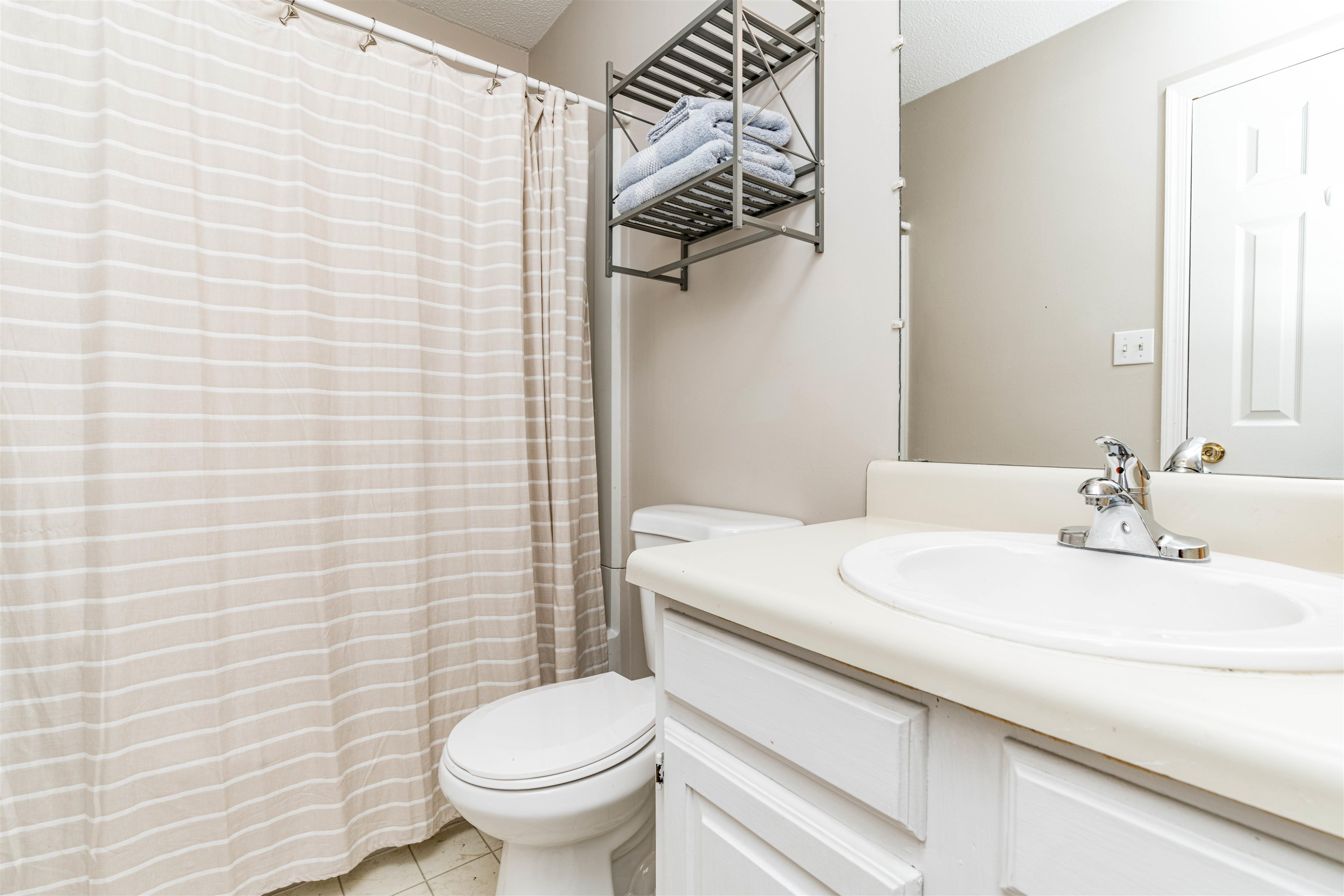 6705 Chauncey Drive Raleigh, NC 27615 - Photo 17 of 25 Second Private Bath