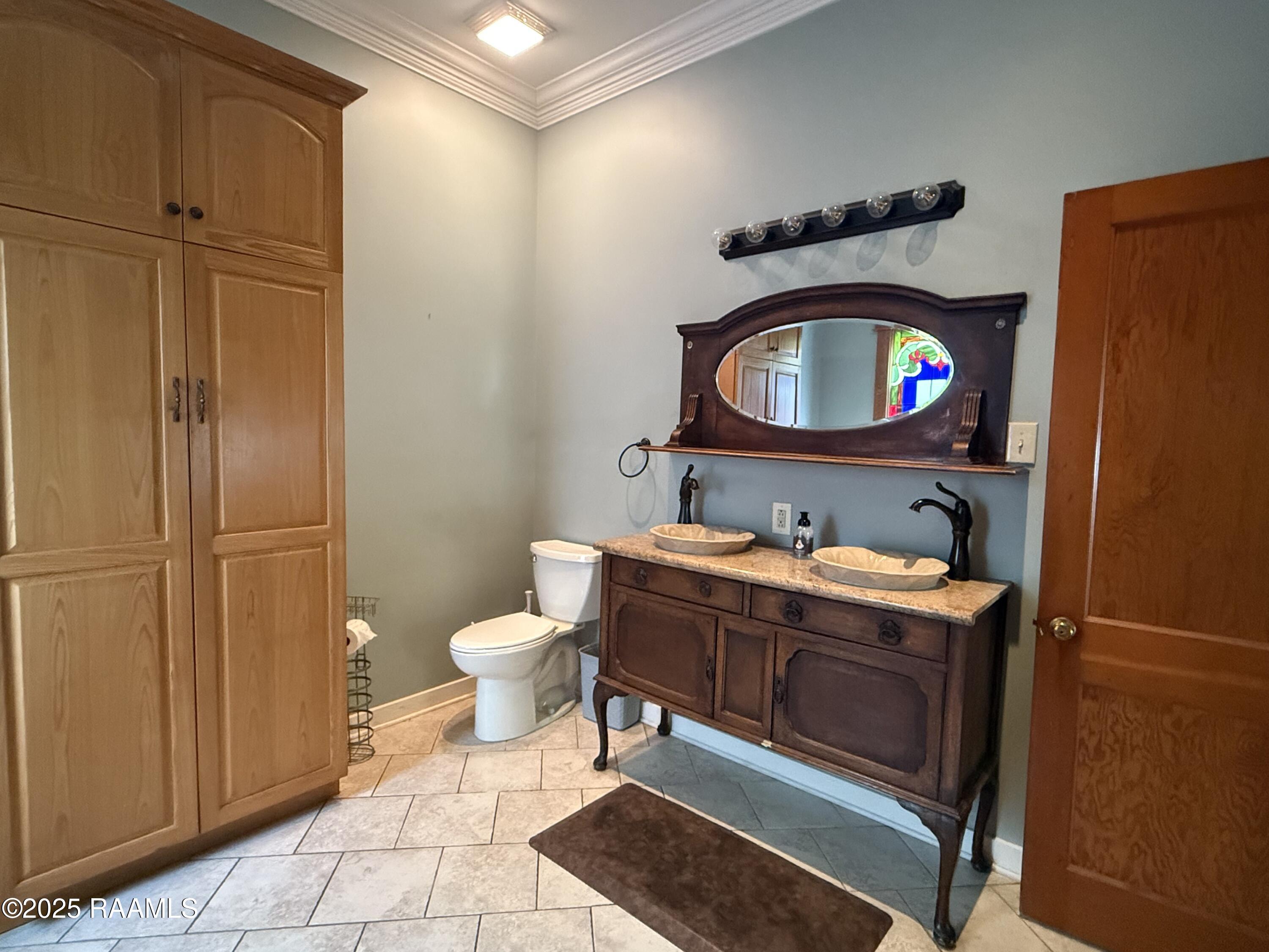 121 North 9th Street Eunice, LA 70535 - Photo 14 of 28 primary bath