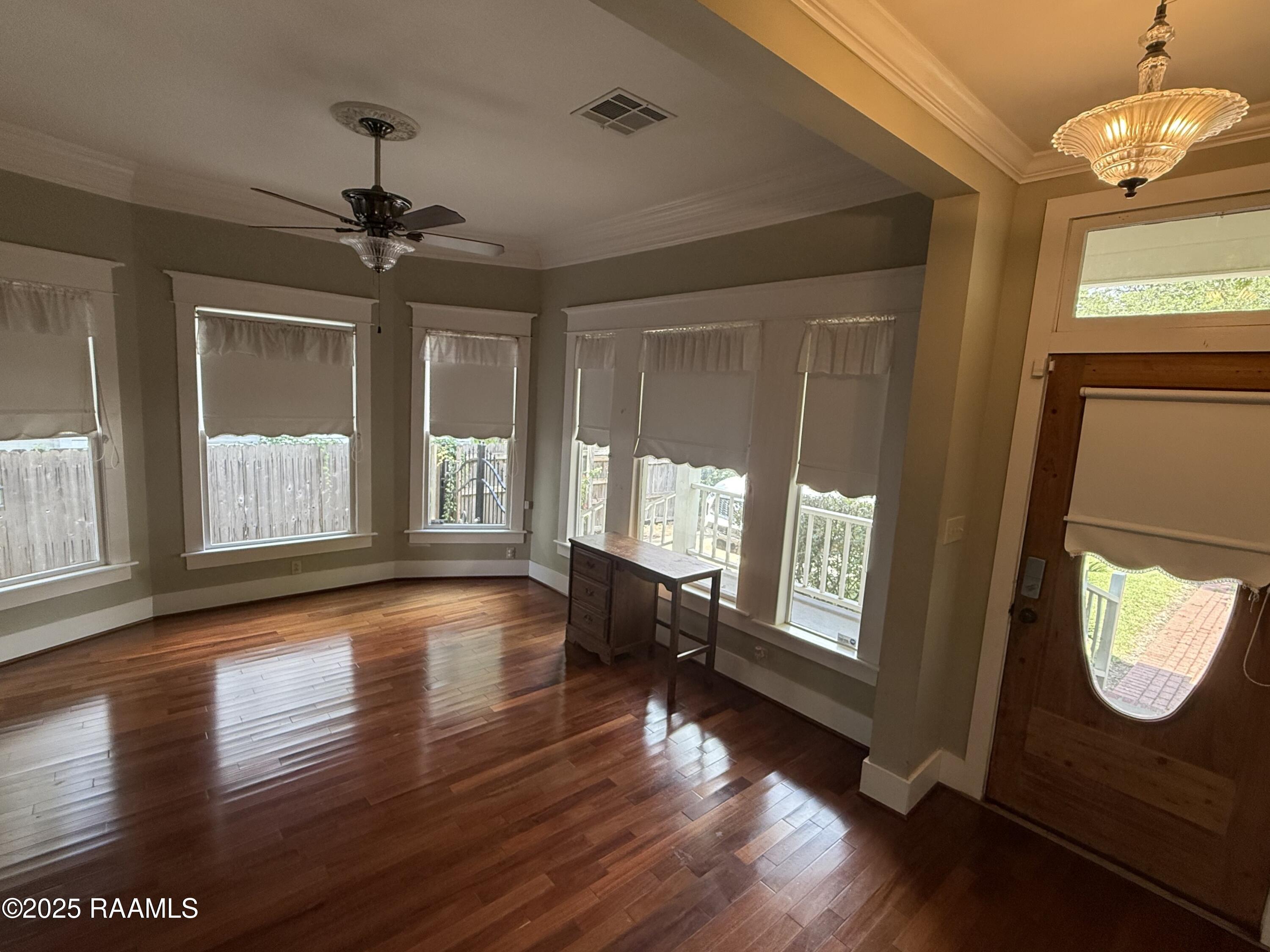 121 North 9th Street Eunice, LA 70535 - Photo 6 of 28 IMG_7102