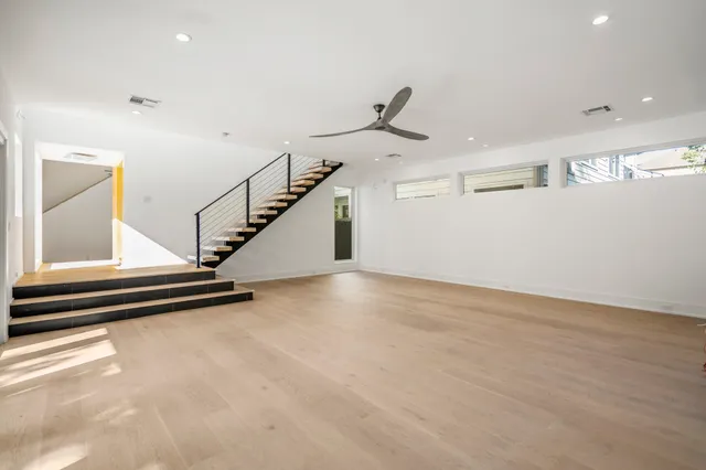 a view of entryway and hall