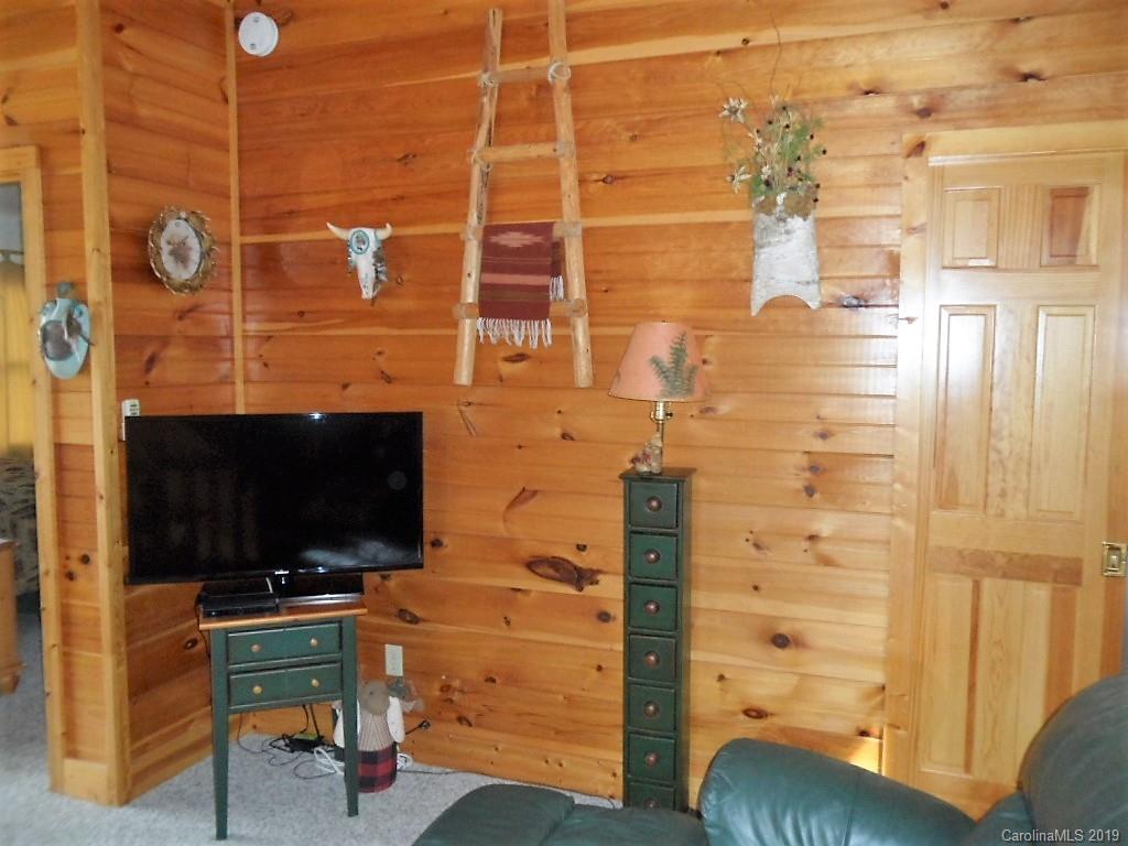 138 Hawk Nest Road Maggie Valley, NC 28751 - Photo 16 of 32 Gallery Image 16
