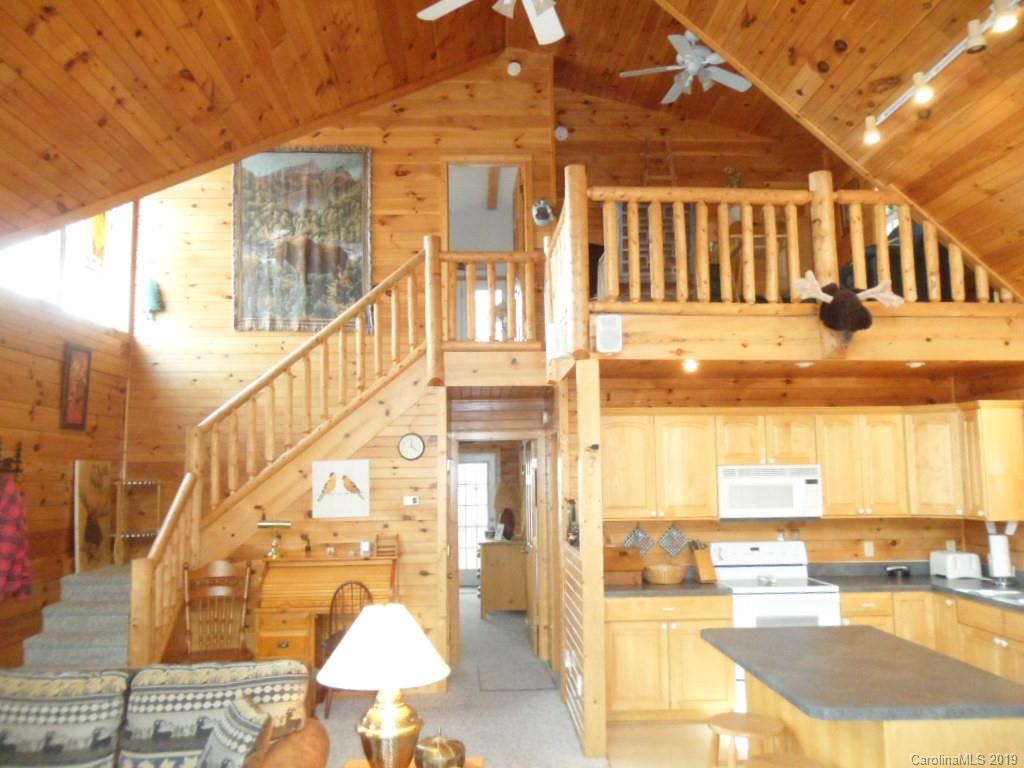 138 Hawk Nest Road Maggie Valley, NC 28751 - Photo 4 of 32 Gallery Image 4