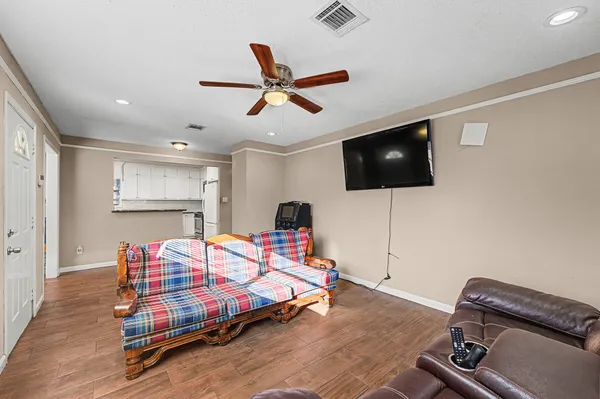 $219,000 | 823 Marleen Street, Houston, TX 77034