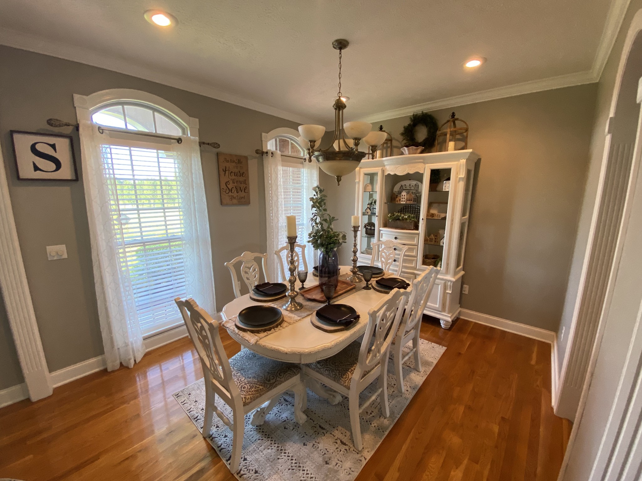 2707 Sixteenth Model Road Manchester, TN 37355 - Photo 23 of 50 a view of a dining room with furniture window and wooden floor