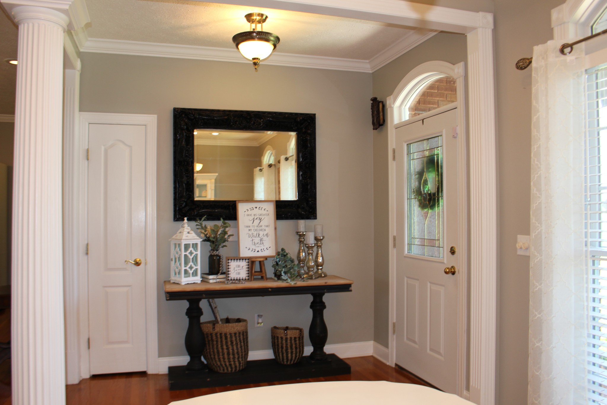 2707 Sixteenth Model Road Manchester, TN 37355 - Photo 4 of 50 a bathroom with a sink and a mirror