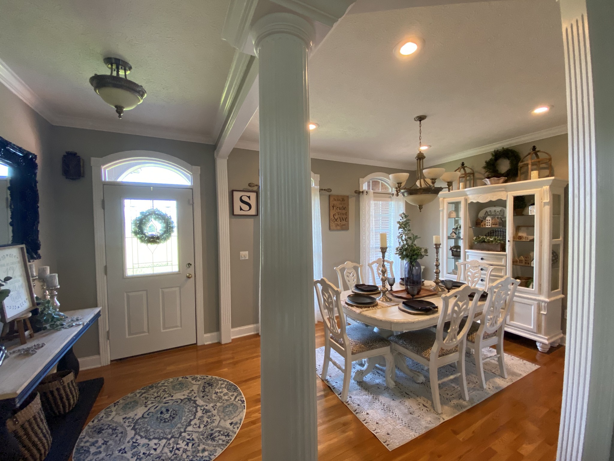 2707 Sixteenth Model Road Manchester, TN 37355 - Photo 5 of 50 a view of a dining room with furniture