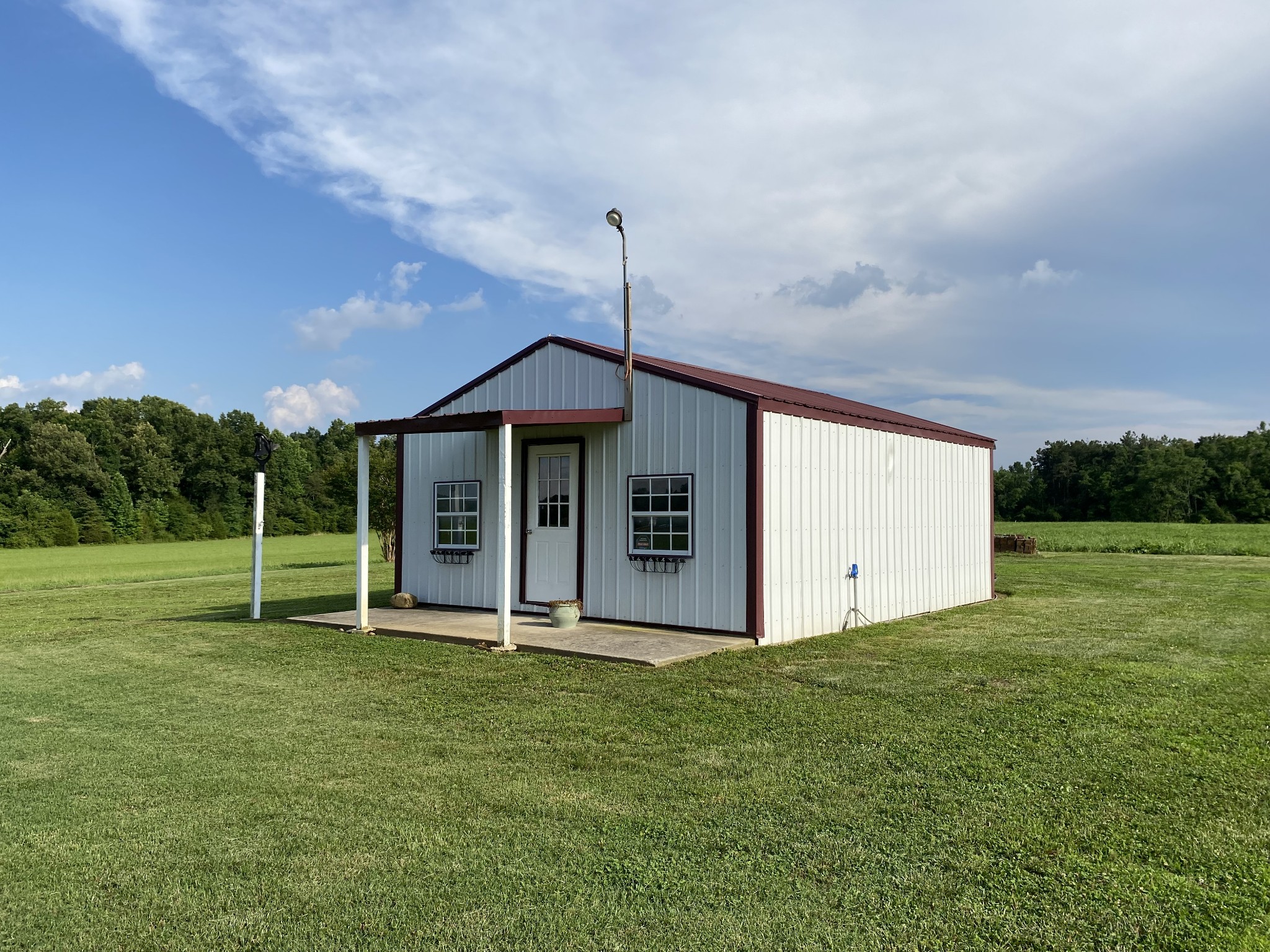 2707 Sixteenth Model Road Manchester, TN 37355 - Photo 49 of 50 a view of a house with a yard