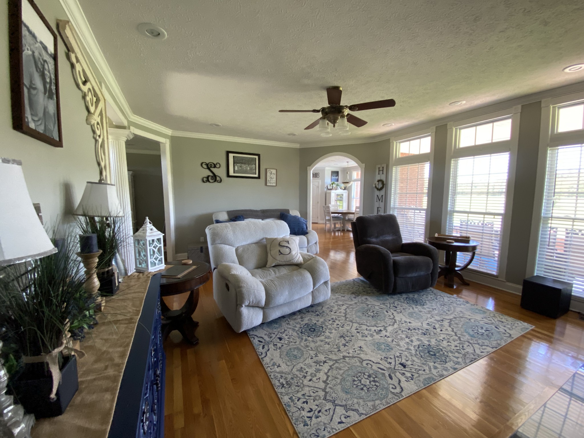 2707 Sixteenth Model Road Manchester, TN 37355 - Photo 7 of 50 a living room with furniture ceiling fan and a rug