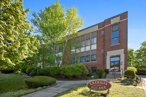 $395,000 | 61 Wright Street, Unit 102, Stoneham, MA 02180
