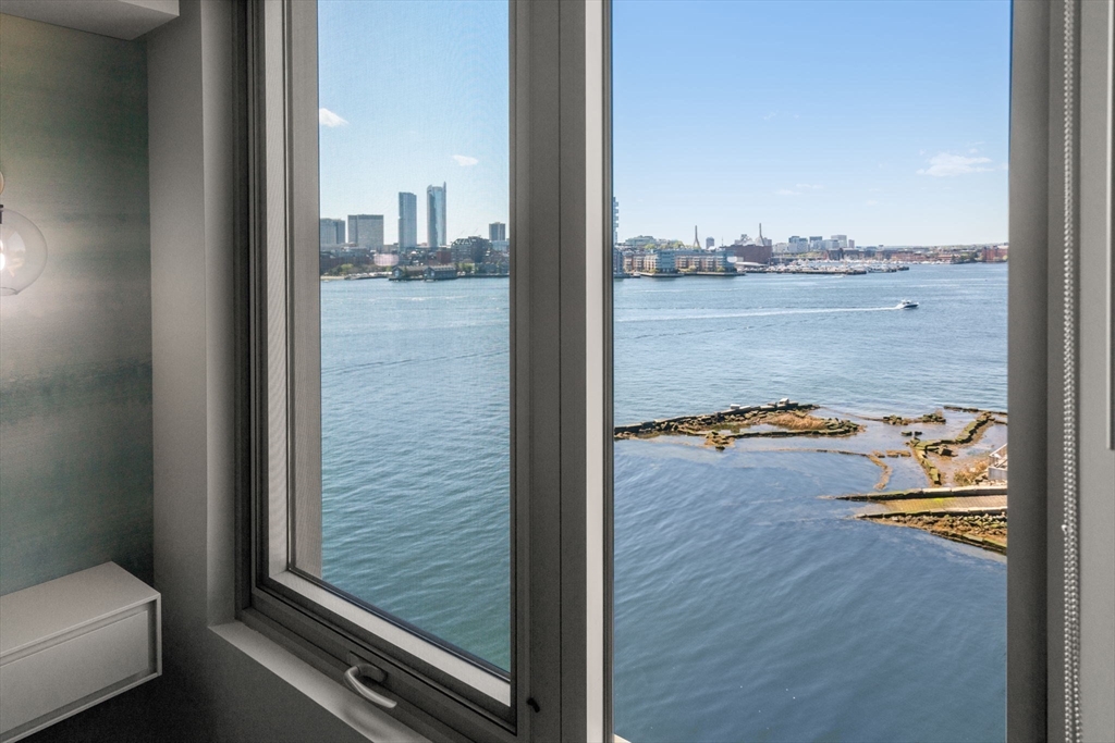 45 Lewis Street, Unit PH15 Boston, MA 02128 - Photo 12 of 41