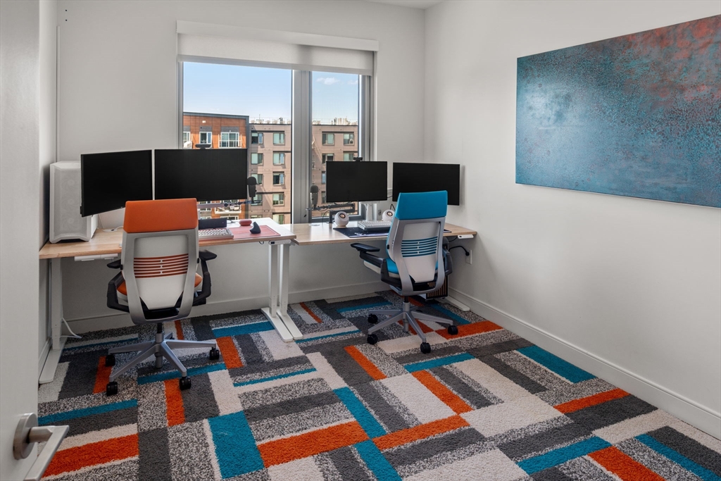 45 Lewis Street, Unit PH15 Boston, MA 02128 - Photo 14 of 41