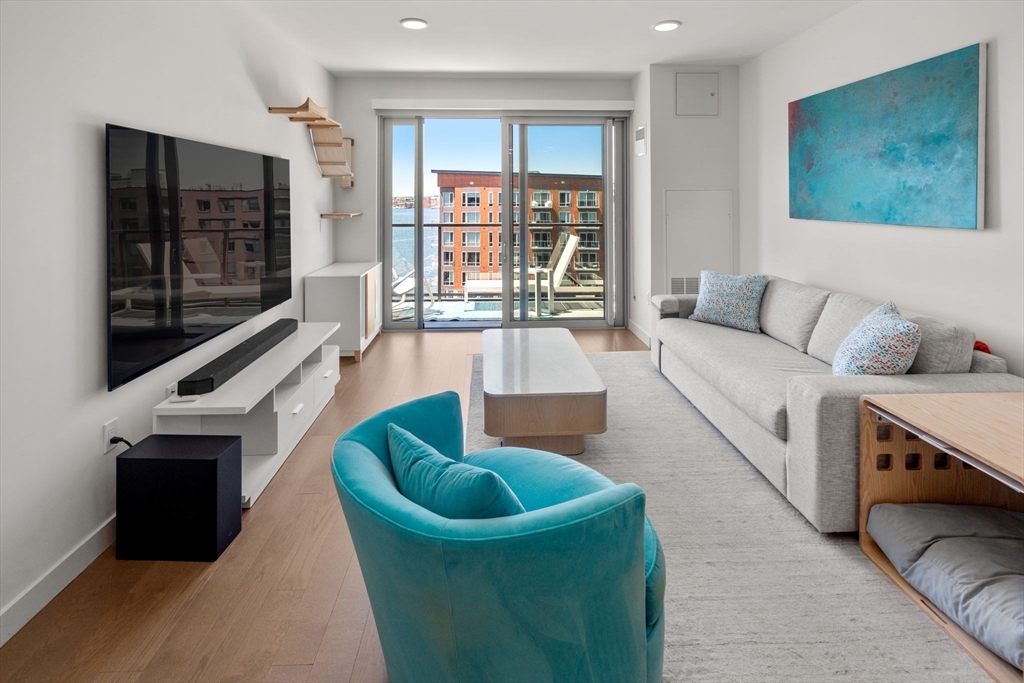 45 Lewis Street, Unit PH15 Boston, MA 02128 - Photo 5 of 41