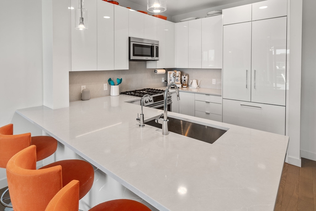 45 Lewis Street, Unit PH15 Boston, MA 02128 - Photo 9 of 41