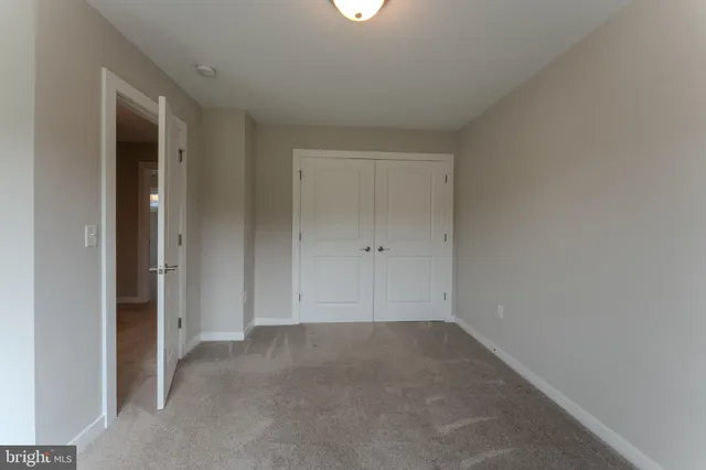 a view of an outdoor space