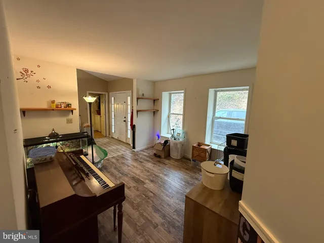 $389,990 | 521 Northern Spy Drive, Linden, VA 22642