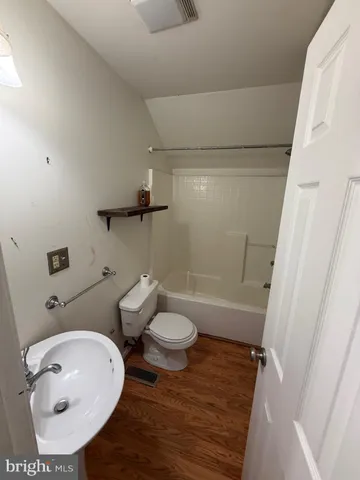 $389,990 | 521 Northern Spy Drive, Linden, VA 22642