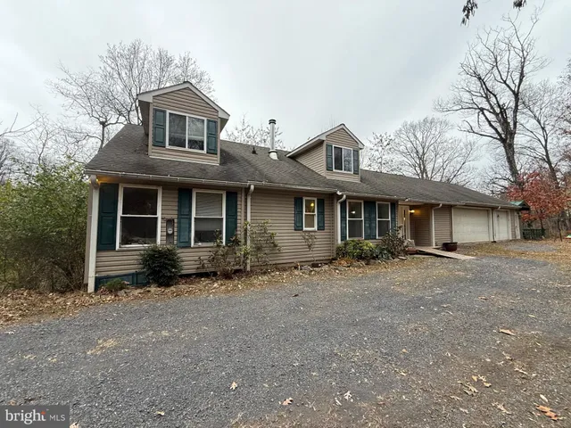 $389,990 | 521 Northern Spy Drive, Linden, VA 22642