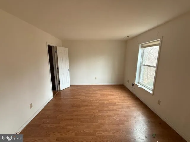 $389,990 | 521 Northern Spy Drive, Linden, VA 22642