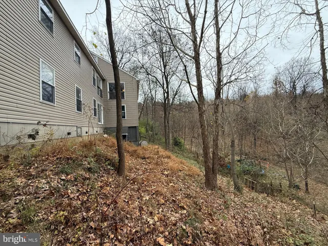 $389,990 | 521 Northern Spy Drive, Linden, VA 22642